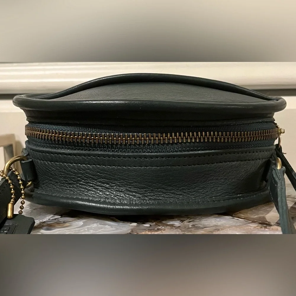 Green Vintage Coach Canteen Bag! - Picture 5 of 16